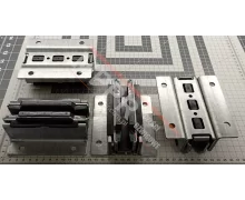 KM51000110V011 Sliding Guide Shoe Assemblies for a 9 mm T82 Guide Rail (4 pcs, lower version)