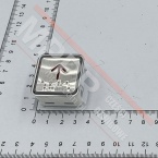 KA301 Przycisk kwadratowy BST, czerwony symbol „strzałka w górę”, podświetlenie czerwone